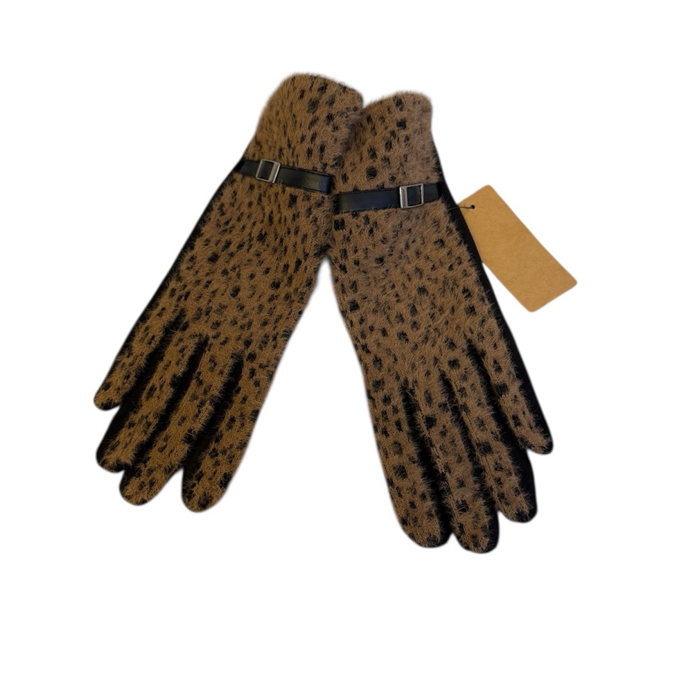 NWT Women's Leopard Print Gloves with Black Accents